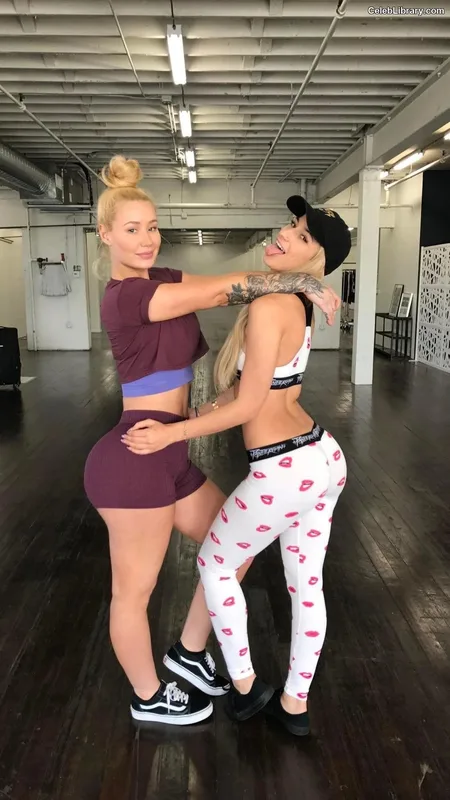 Iggy Azalea photo 9 of 757
