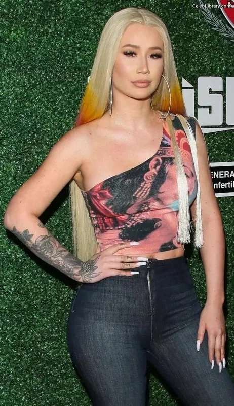 Iggy Azalea photo 10 of 757