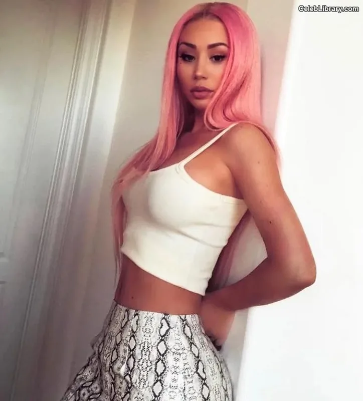 Iggy Azalea photo 21 of 757