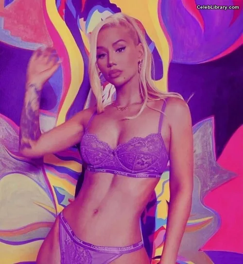 Iggy Azalea photo 10 of 757