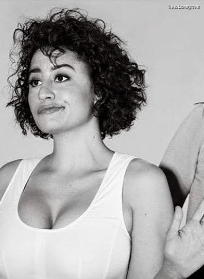 Ilana Glazer photo 11 of 44
