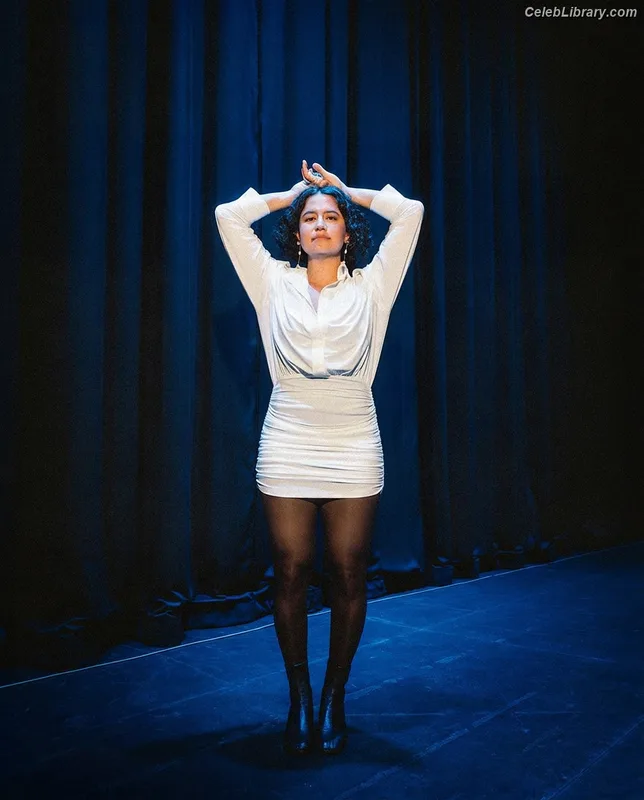 Ilana Glazer photo 3 of 45