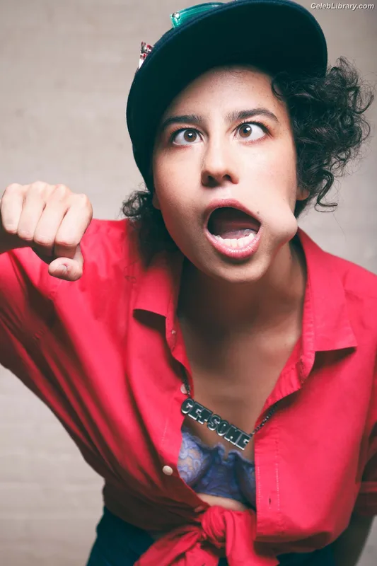 Ilana Glazer photo 12 of 45
