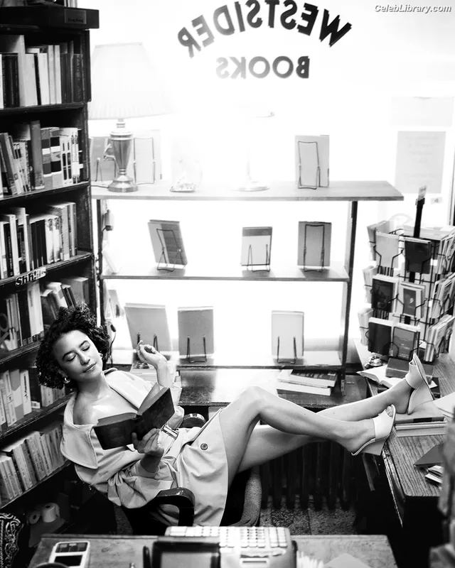 Ilana Glazer photo 5 of 45