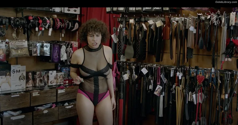 Ilana Glazer photo 16 of 45