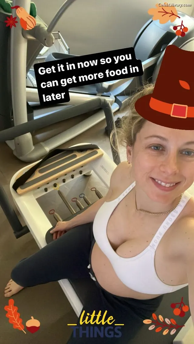 Iliza Shlesinger photo 10 of 91