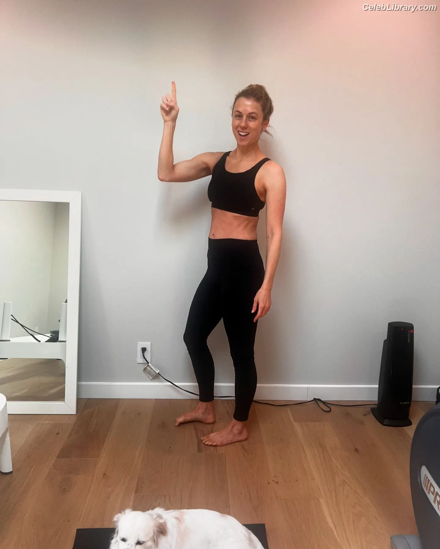 Iliza Shlesinger photo 5 of 91