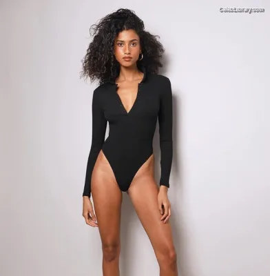 Imaan Hammam photo 23 of 58