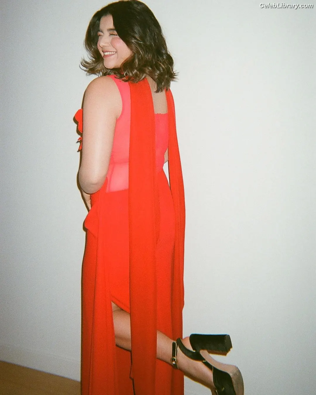 Iman Vellani photo 7 of 333
