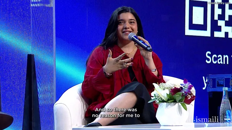 Iman Vellani photo 13 of 334