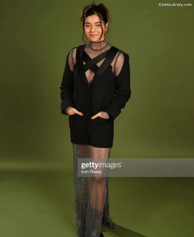 Iman Vellani photo 11 of 334