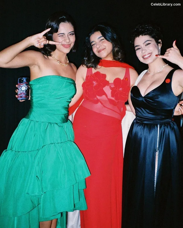 Iman Vellani photo 6 of 334