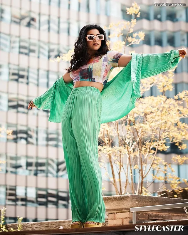 Iman Vellani photo 20 of 334
