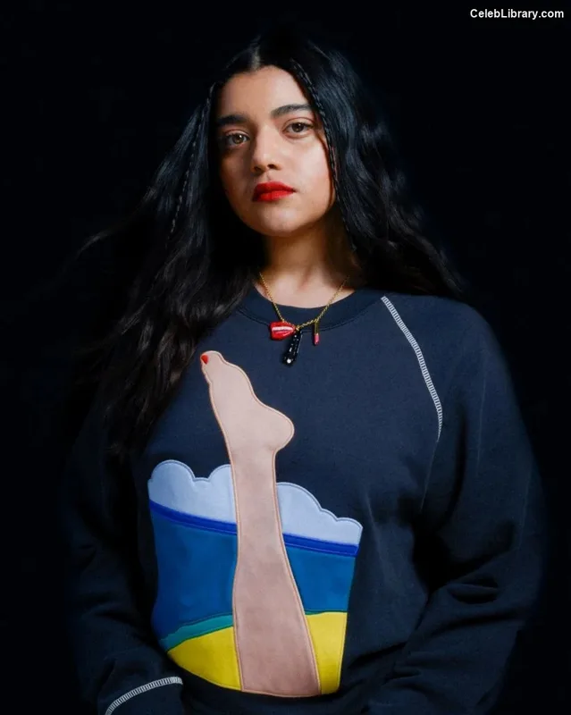 Iman Vellani photo 15 of 334