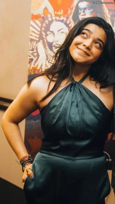 Iman Vellani photo 16 of 334