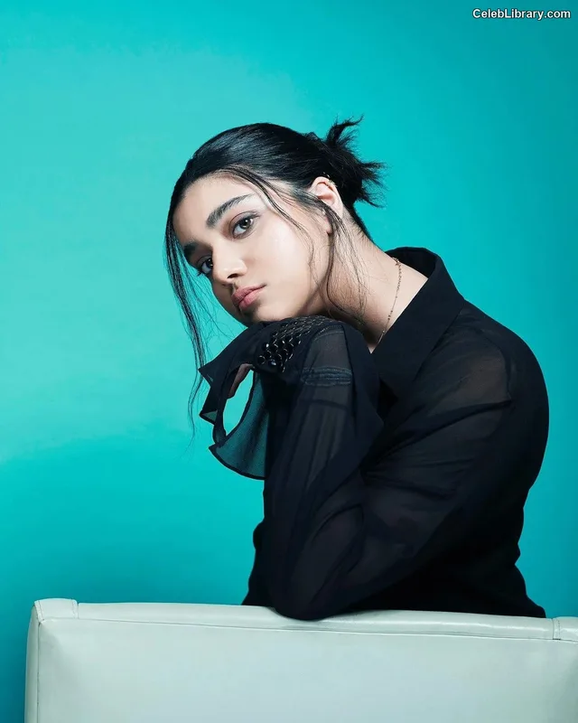 Iman Vellani photo 18 of 334