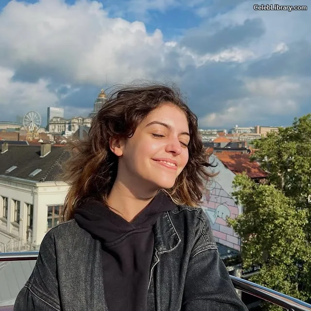 Imane Boudadi photo 5 of 69