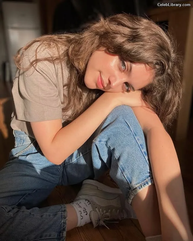 Imane Boudadi photo 6 of 69