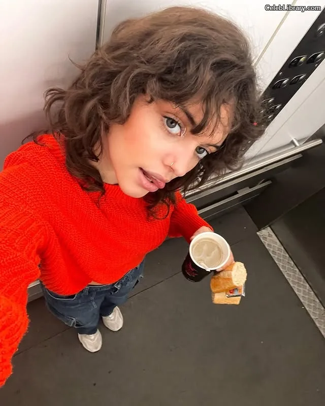 Imane Boudadi photo 20 of 69