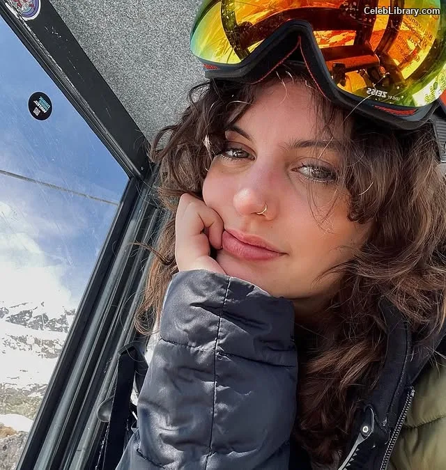 Imane Boudadi photo 21 of 69