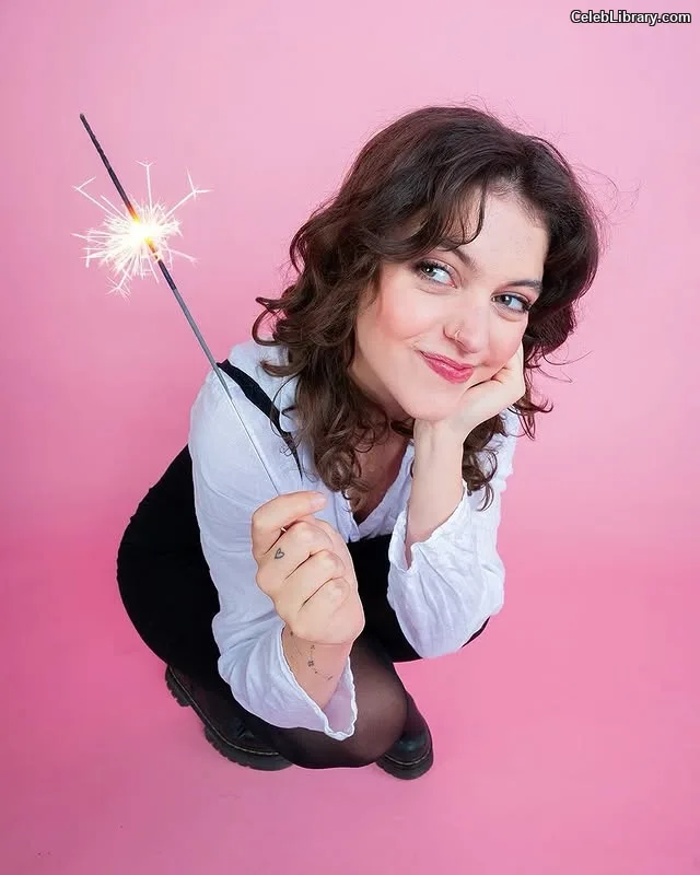 Imane Boudadi photo 3 of 69