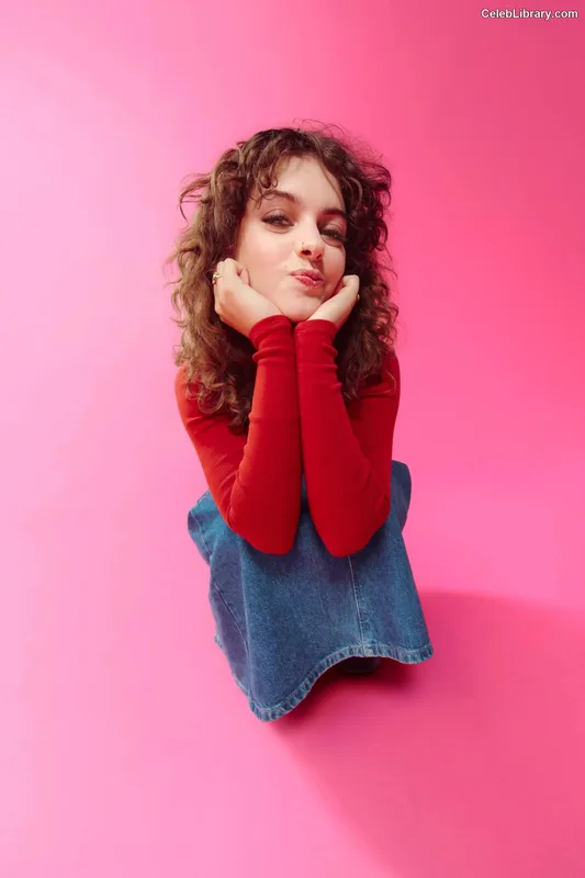 Imane Boudadi photo 22 of 69