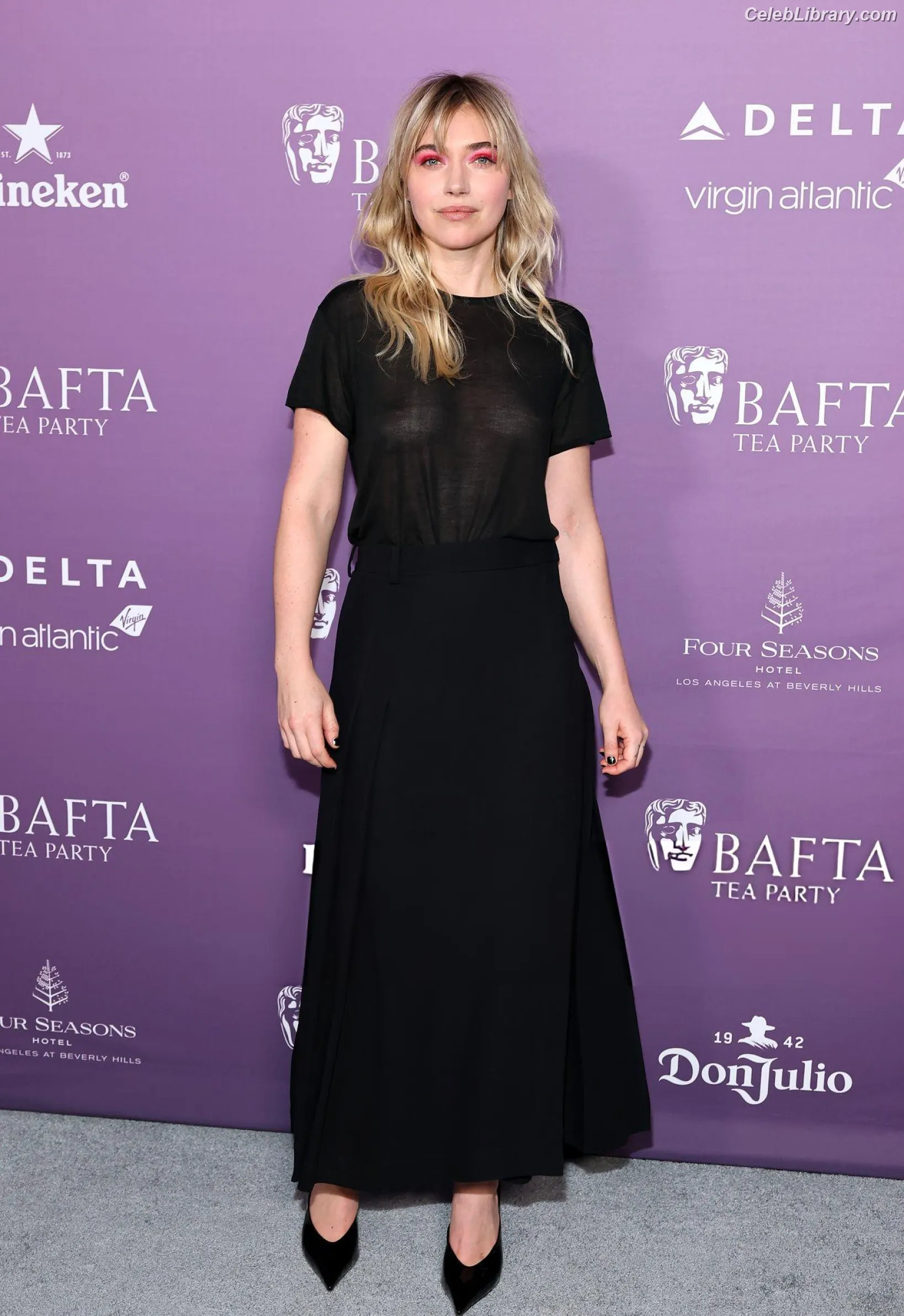 Imogen Poots photo 20 of 209