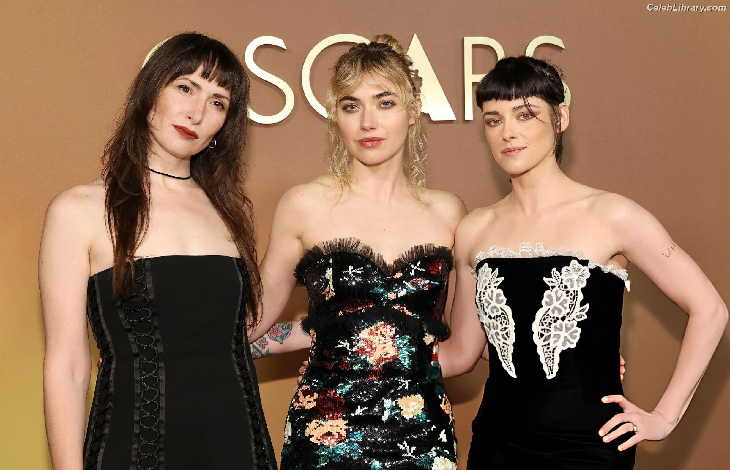 Imogen Poots photo 6 of 209
