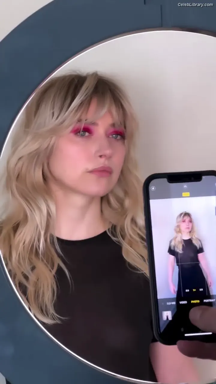 Imogen Poots photo 15 of 209