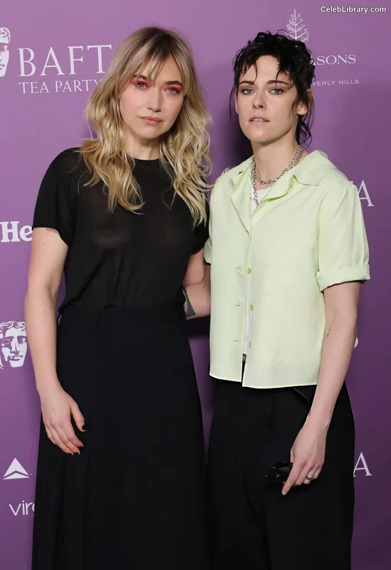 Imogen Poots photo 1 of 210