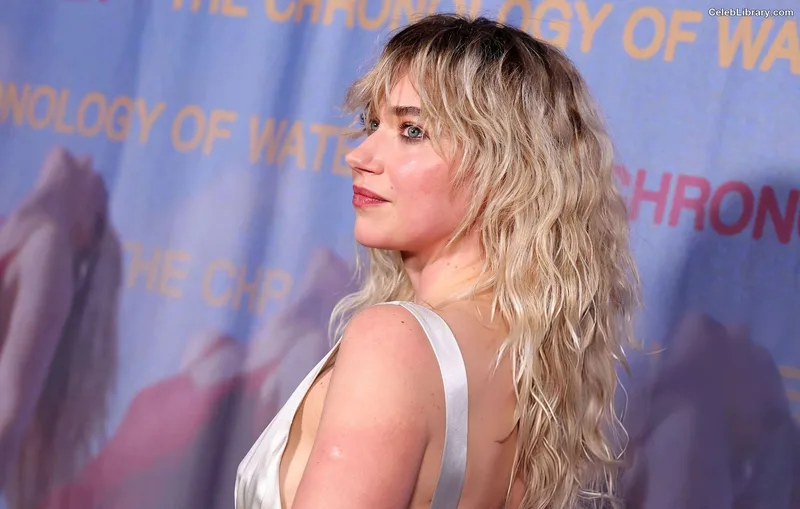 Imogen Poots photo 8 of 210