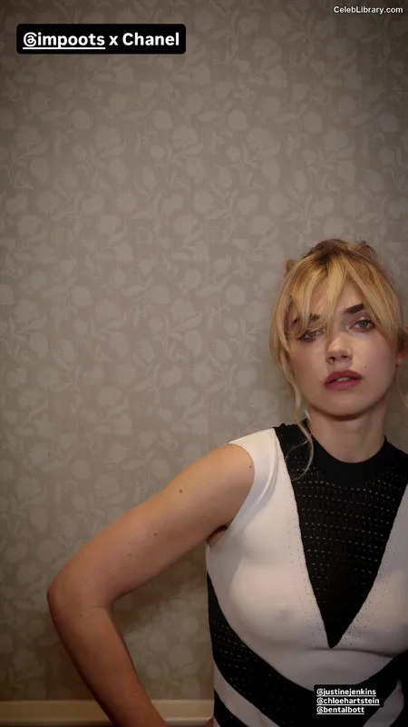 Imogen Poots photo 24 of 210