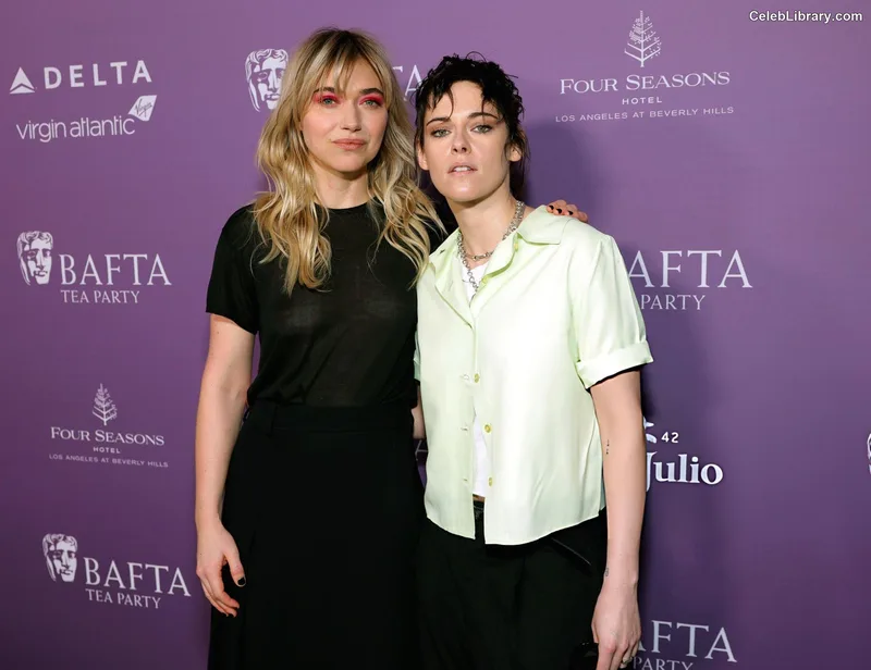 Imogen Poots photo 1 of 210