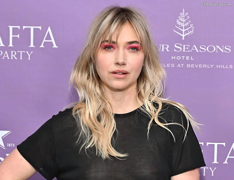 Imogen Poots photo 20 of 210