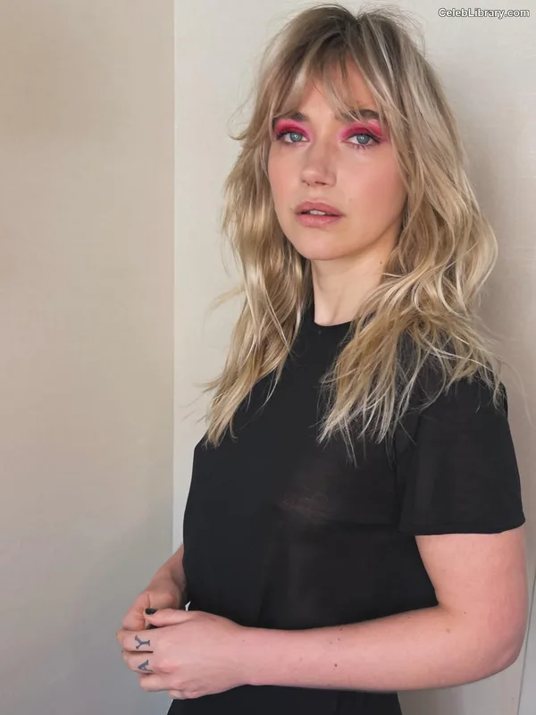 Imogen Poots photo 10 of 210