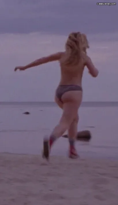 Imogen Poots photo 17 of 210