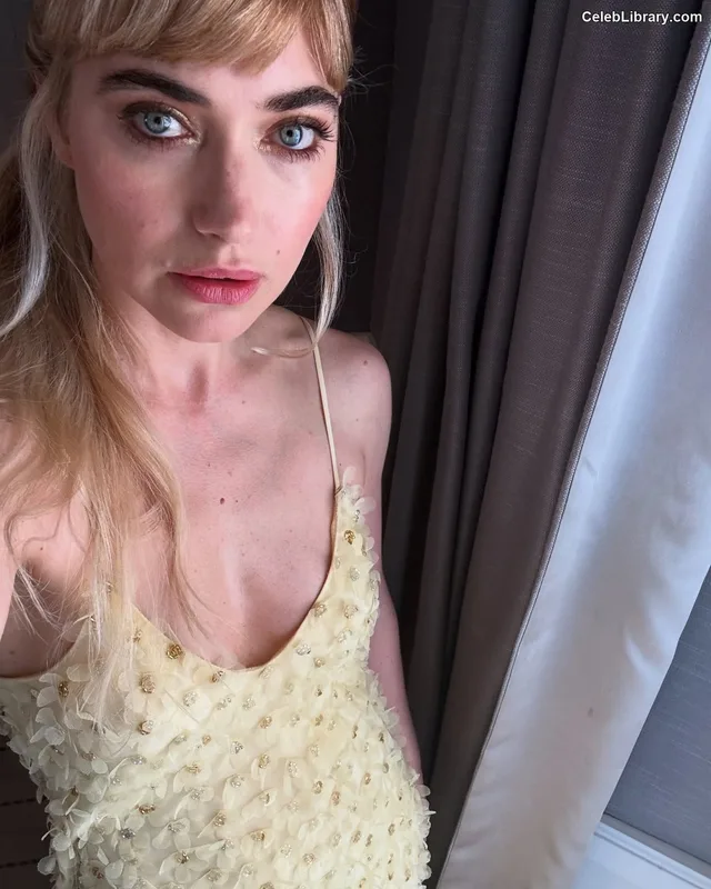 Imogen Poots photo 23 of 210