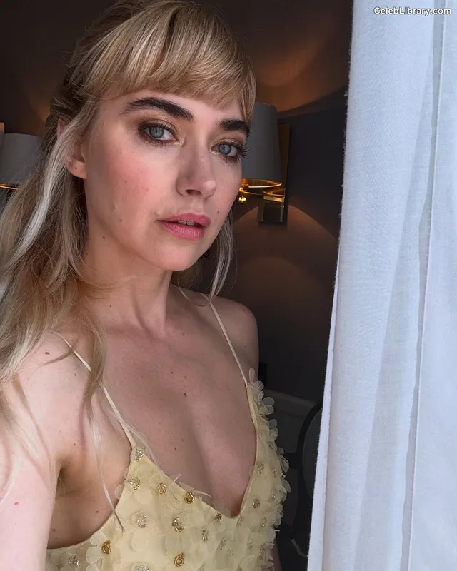 Imogen Poots photo 1 of 210