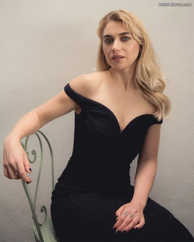 Imogen Poots photo 5 of 210