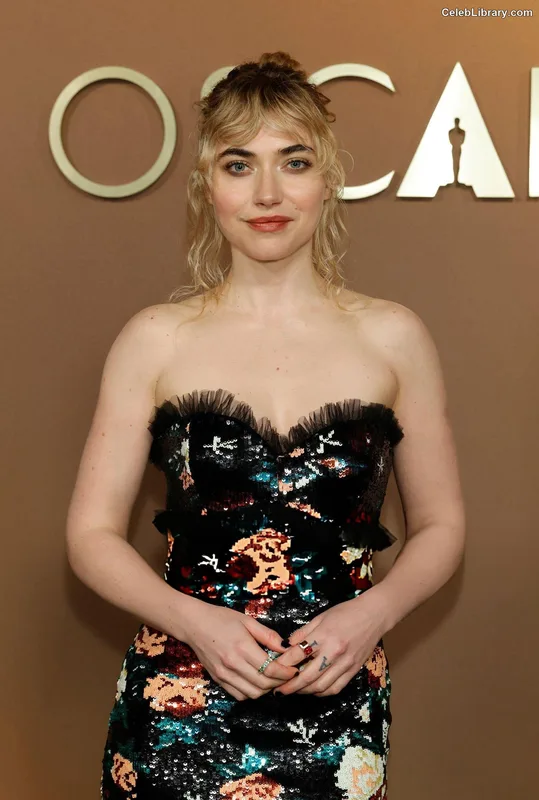 Imogen Poots photo 19 of 210