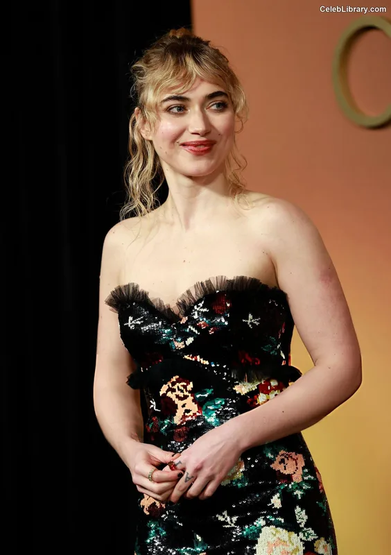 Imogen Poots photo 23 of 210