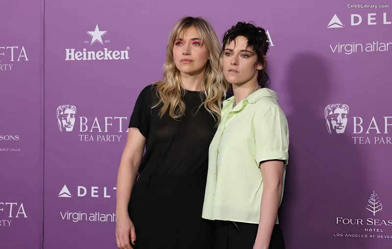 Imogen Poots photo 7 of 210