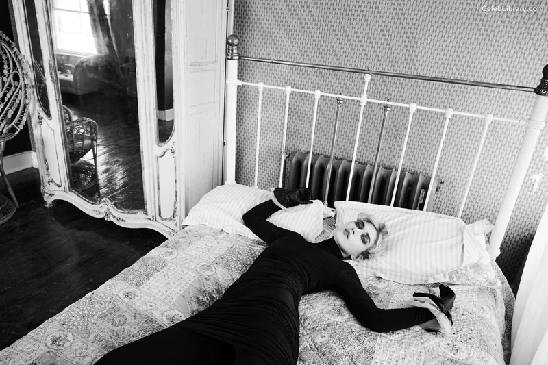 Imogen Poots photo 17 of 210