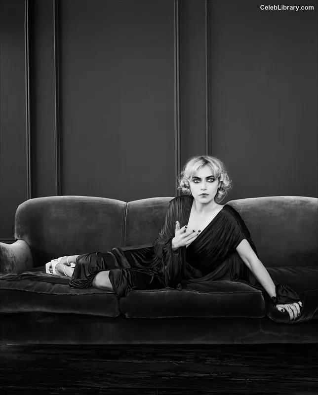 Imogen Poots photo 4 of 210
