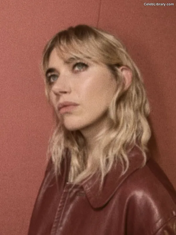Imogen Poots photo 6 of 210