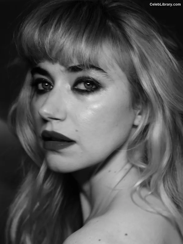 Imogen Poots photo 10 of 210