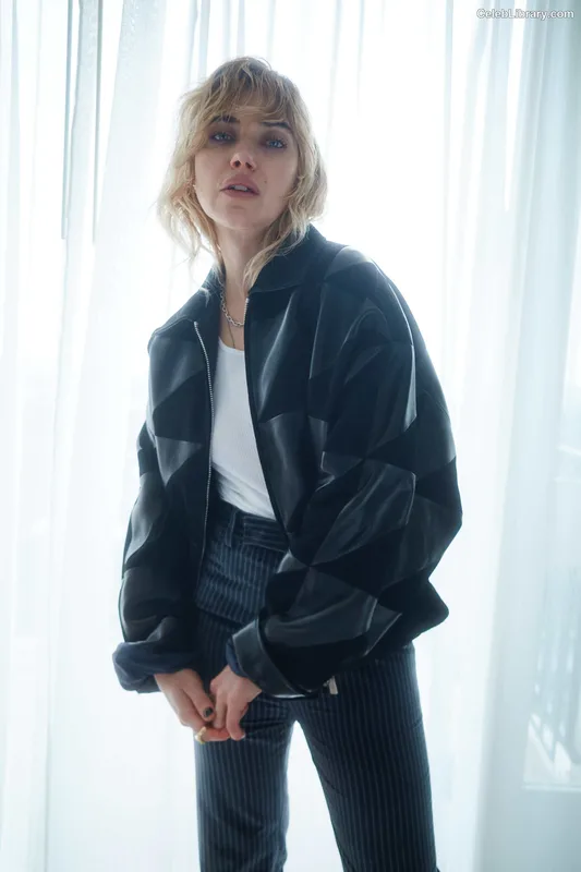 Imogen Poots photo 24 of 210