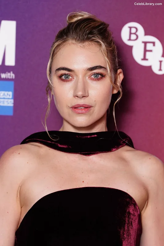 Imogen Poots photo 6 of 210