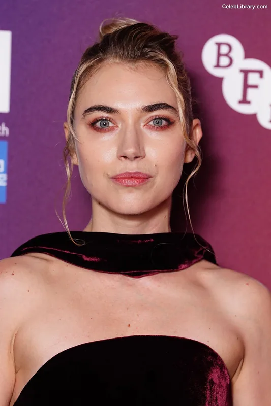 Imogen Poots photo 7 of 210