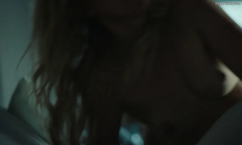Imogen Poots photo 13 of 210